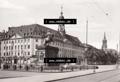 Ansichtskarte DDR Bezirk Dresden, Kreis Dresden, Stadt Dresden: Neustädter Rathaus und Denkmal (1) Sammlung