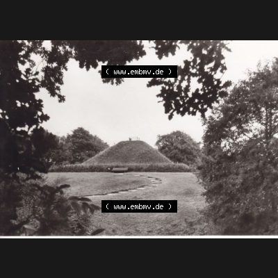 Ansichtskarte DDR Bezirk Cottbus, Kreis Cottbus, Stadt Cottbus: Landpyramide im Branitzer Park (1) Sammlung