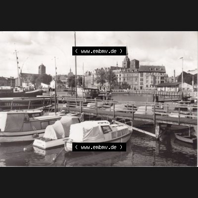 Ansichtskarte DDR Bezirk Rostock, Stadtkreis Stralsund, Hansestadt Stralsund: Hafen, Einbildkarte, Planet Verlag Berlin (1) Sammlung