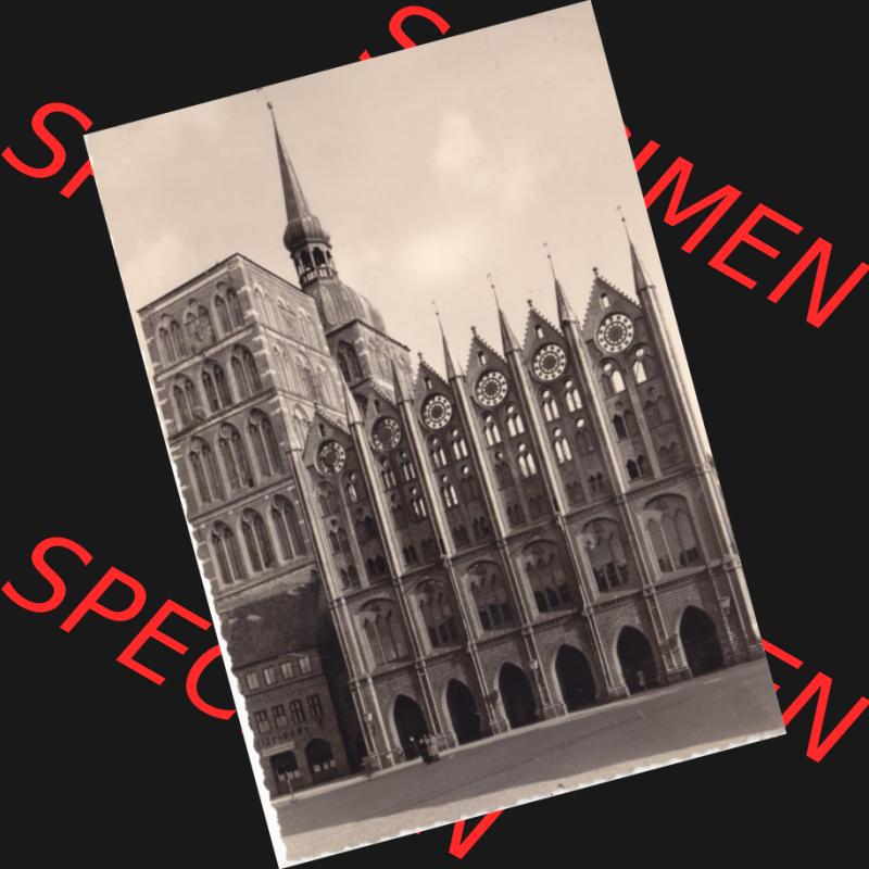 Ansichtskarte DDR Bezirk Rostock, Stadtkreis Stralsund, Hansestadt Stralsund: Foto-Schindler, Bützow, Rathaus in Stralsund, ungelaufen (1) Sammlung