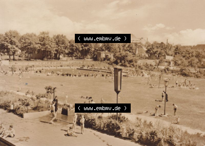 Ansichtskarte DDR Bezirk Cottbus, Kreis Cottbus, Stadt Cottbus: Schwimmstadion Friedrich Ludwig Jahn (1) Sammlung