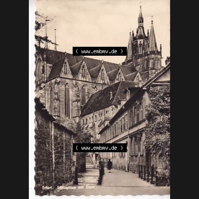 Ansichtskarte Bezirk Erfurt, Stadtkreis Erfurt, Stadt Erfurt Stiftsgasse mit Dom. Ansichtskarte bzw. Postkarte aus DDR-Zeiten der Deutschen Demokratischen Republik von Bezirk... Sammlung