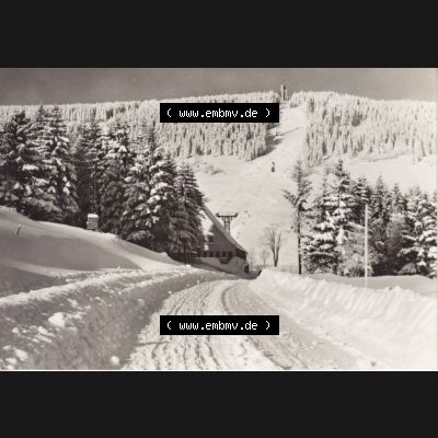 Ansichtskarte Bezirk Karl-Marx-Stadt, Landkreis Annaberg, Stadt Oberwiesenthal 1971, Sommer- und Winterkurort Oberwiesenthal, Blick zum Fichtelberg. Ansichtskarte bzw.... Sammlung