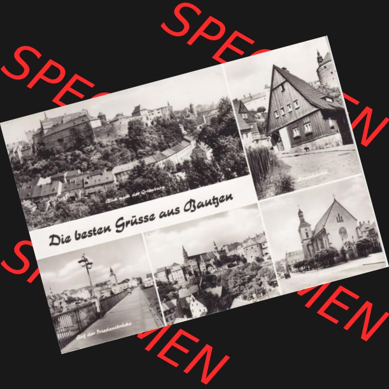 Ansichtskarte DDR Bezirk Dresden, Kreis Bautzen, Stadt Bautzen: In s/w Schwarzweiß Postkarte Blick nach der Ortenburg, Auf der Friedensbrücke, Hexenhäusl... Sammlung
