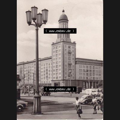 Ansichtskarte DDR Bezirk Berlin, Stadt Berlin: In s/w Schwarzweiß Postkarte 1965, Frankfurter Tor (1) Sammlung