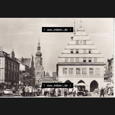 Ansichtskarte DDR Bezirk Rostock, Kreis Greifswald unsortiert 1974, Rathaus. Ansichtskarte bzw. Postkarte in schwarzweiß - s/w aus DDR-Zeiten der Deutschen Demokratischen... Sammlung