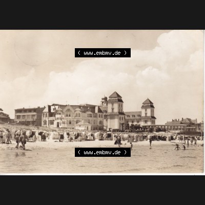 Alte Ansichtskarte DDR Bezirk Rostock, Kreis Rügen, Ostseebad Binz, 1967, Binz auf Rügen, Kurhaus und Strand. Ansichtskarte bzw. Postkarte in s/w... Sammlung
