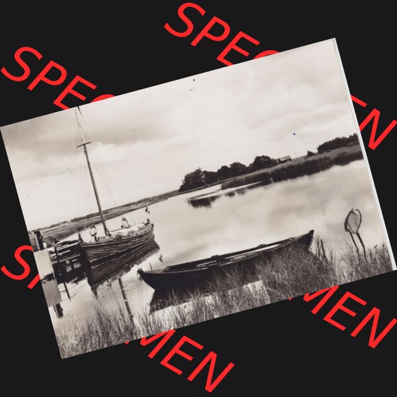 Ansichtskarte DDR Bezirk Rostock, Kreis Ribnitz-Damgarten Ostseebad Prerow Bildpostkarte in s/w - schwarzweiß 2 Boote im Hafen von Prerow. Ansichtskarte bzw. Postkarte in... Sammlung