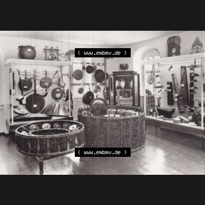 DDR Bezirk Karl-Marx-Stadt, Kreis Klingenthal, Stadt Markneukirchen, 1974 Musikinstrumenten-Museum, 10 Kleinbild-Fotos VEB Foto-Verlag, 9934 Erlbach III 23 27, III 23... Sammlung