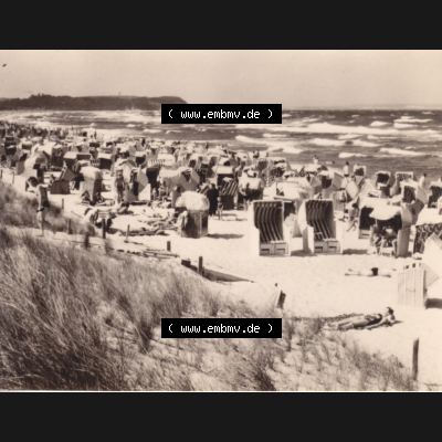 Fotos der DDR Bezirk Rostock, Kreis Rügen, Ostseebad Göhren 1970, Foto Mappe Göhren auf Rügen mit 10 Fotos / Ansichten Strand mit Strandkörben. Fotos... Sammlung