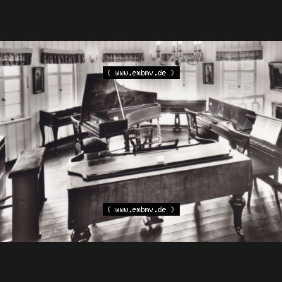 DDR Bezirk Karl-Marx-Stadt, Kreis Klingenthal, Stadt Markneukirchen, 1974 Musikinstrumenten-Museum, 10 Kleinbild-Fotos VEB Foto-Verlag, 9934 Erlbach III 23 27, III 23... Sammlung