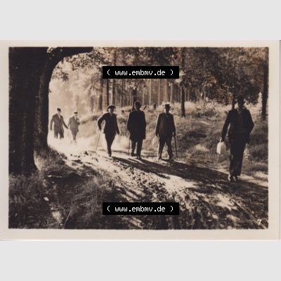 Fotos DDR, Bezirk Magdeburg, Kreis Wernigerode, Stadt Benneckenstein / Harz, Foto-Mappe mit 10 echte Photos 7. Aufbruch zum Finkenwettstreit. Fotos aus DDR-Zeiten... Sammlung