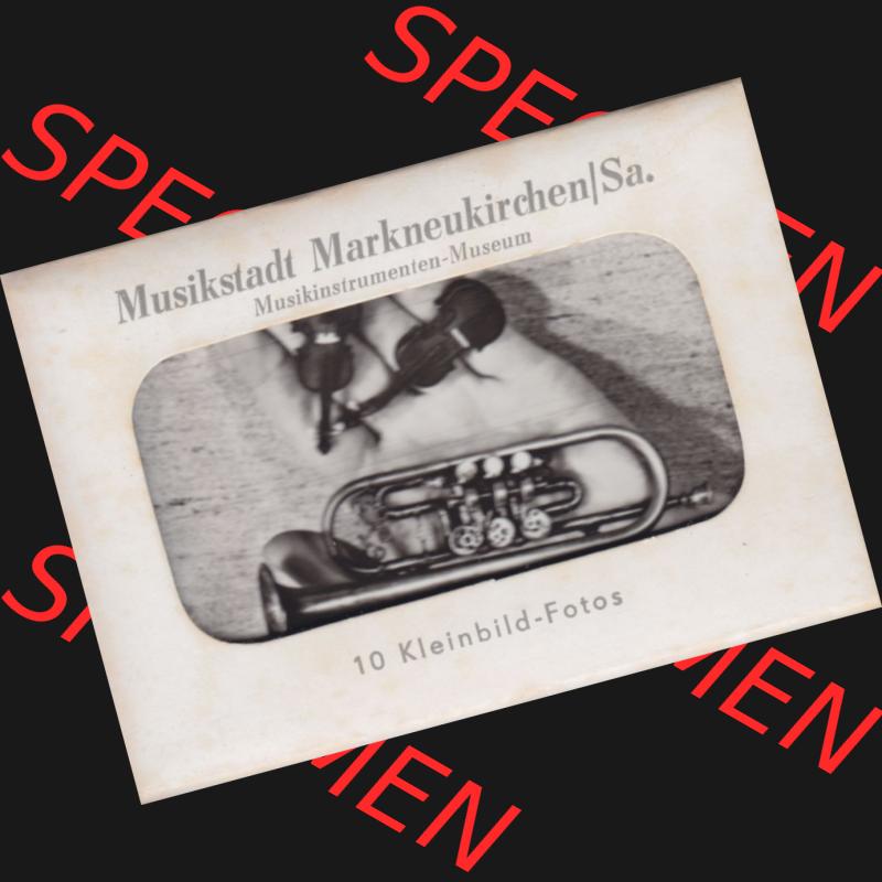 DDR Bezirk Karl-Marx-Stadt, Kreis Klingenthal, Stadt Markneukirchen, 1974 Musikinstrumenten-Museum, 10 Kleinbild-Fotos VEB Foto-Verlag, 9934 Erlbach III 23 27, III 23... Sammlung