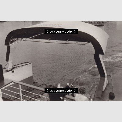 Echt Foto-Mappe der DDR, Fährschiff Die Saßnitz schwimmende Brücke über die Ostsee 1959, 5) Die Saßnitz hat soeben den Hafen Trelleborg verlassen (1).... Sammlung