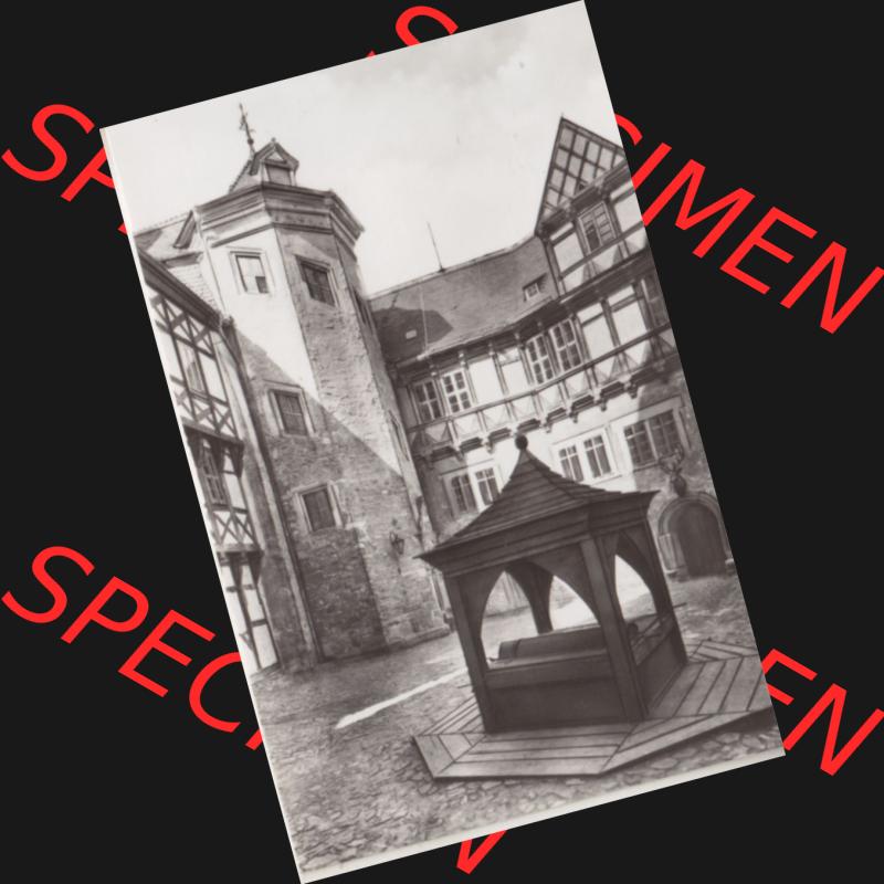 Fotos der DDR, Bezirk Karl-Marx-Stadt, Kreis Auerbach, Burg Falkenstein 1979, Burghof mit Brunnen. Fotos aus DDR-Zeiten Bezirk Karl-Marx-Stadt der Deutschen Demokratischen... Sammlung