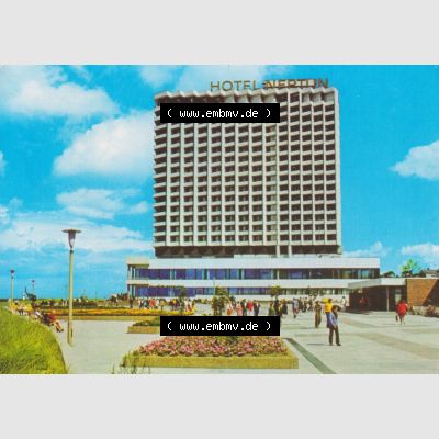 Ansichtskarte DDR Bezirk Rostock, Stadtkreis Rostock, Hansestadt Rostock Ansicht 1985, Rostocker-Warnemünde Hotel Neptun. Alte Ansicht in Farbe / Color der DDR Bezirk... Sammlung