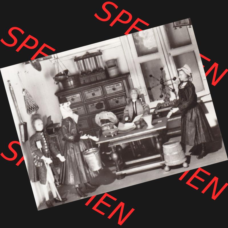 Fotos DDR Bezirk Erfurt, Kreis Arnstadt, Stadt Arnstadt Schloss-Museum Mon Plaisir 1977, Puppenstadt, Küchenschreiber. Foto aus Fotomappe mit 10 Fotos aus dem Arnstädter... Sammlung