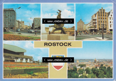 Ansichtskarte DDR Bezirk Rostock, Stadtkreis Rostock, Hansestadt Rostock Ansicht 1983, Lange Straße, Plastik and der Sporthalle... Sammlung
