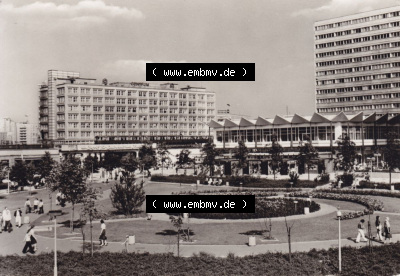 Stadt Berlin in s/w 1977, Rathaus-Straße, Berlin - Hauptstadt der DDR. Stadtansichten der Stadt Berlin, mit alter Ansicht in... Sammlung