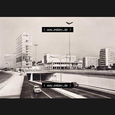 Ansichtskarten DDR Bezirk Berlin, Stadt Berlin in s/w / schwarzweiß, Graphokopie H. Sander K.G. Berlin 1969, Blick auf den neuen Autotunnel.... Sammlung
