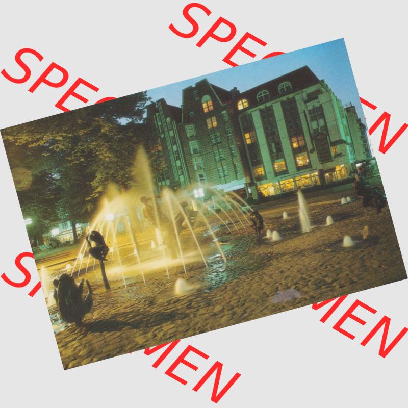 Alte Ansichtskarte mit Ansichten der DDR Bezirk Rostock, Stadtkreis Rostock, Hansestadt Rostock Rostocker Kröpeliner Straße, am Springbrunnen, Brunnen. Alte Ansicht... Sammlung