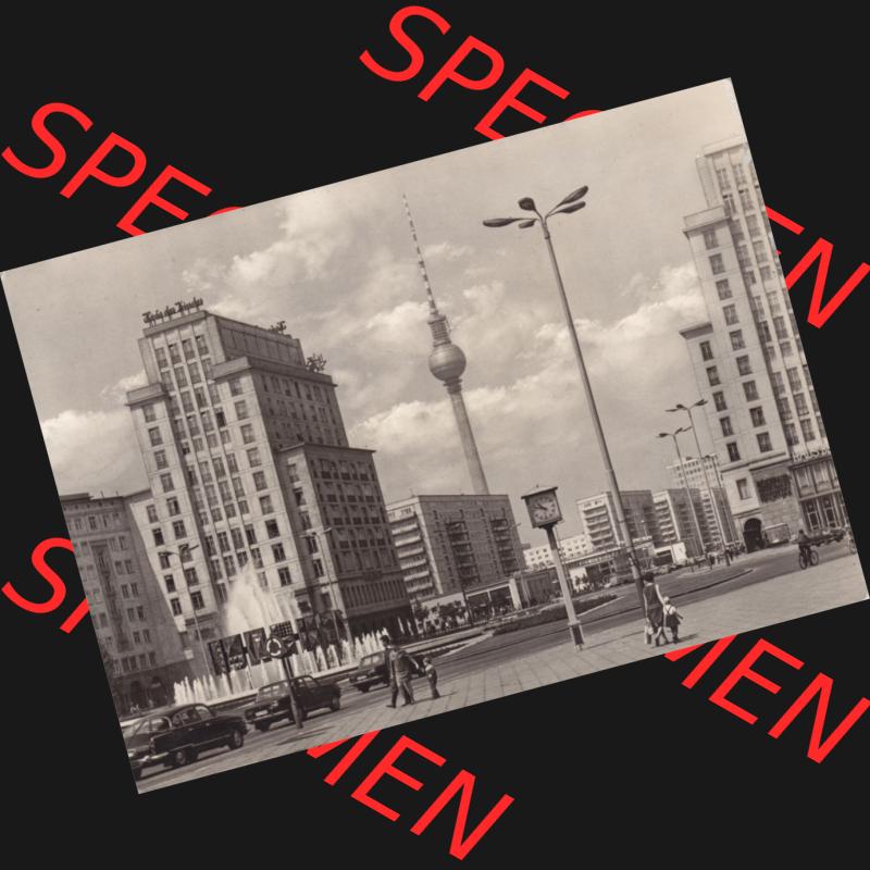 Ansichtskarten DDR Bezirk Berlin, Stadt Berlin in schwarzweiß 1970, Strausberger Platz in Berlin. Stadtansichten der Stadt Berlin, mit Ansicht in Schwarzweiß der Hauptstadt... Sammlung