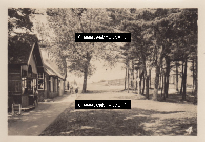 Foto DDR Bezirk Rostock, Kreis Ribnitz-Damgarten, Ostseebad Prerow Mappe in s/w 1975, 4. Strandweg. Altes Foto aus Mappe mit 10... Sammlung