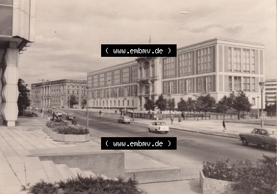 Ansichtskarten DDR Bezirk Berlin, Stadt Berlin in schwarzweiß 1972, Staatsratsgebäude am Marx-Engels-Platz. Stadtansichten der... Sammlung