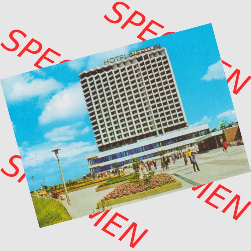 Ansichtskarte DDR Bezirk Rostock, Stadtkreis Rostock, Hansestadt Rostock Ansicht 1985, Rostocker-Warnemünde Hotel Neptun. Alte Ansicht in Farbe / Color der DDR Bezirk... Sammlung