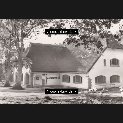 Alte Ansichtskarte DDR Bezirk Rostock, Kreis Rügen (Insel Rügen), Stadt Bergen - Rugard HO-Gaststätte 1974, Bergen auf Rügen - Rugard-Gaststätte (1) Sammlung