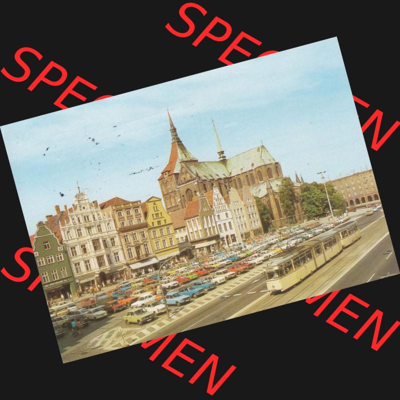 Ansichtskarte DDR Bezirk Rostock, Stadtkreis Rostock, Hansestadt Rostock Ansicht 1985, Thälmannplatz mit Marienkirche, Einbildkarte in Farbe. Alte Ansicht in Farbe /... Sammlung