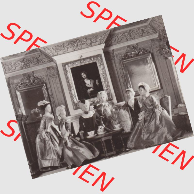Fotos DDR Bezirk Erfurt, Kreis Arnstadt, Stadt Arnstadt Schloss-Museum Mon Plaisir 1977, Puppenstadt, Damen-Gesellschaft. Foto aus Fotomappe mit 10 Fotos aus dem Arnstädter... Sammlung