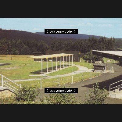 Alte Ansichtskarte DDR Bezirk Suhl, Allgemeine Mappe aus dem Jahr 1989, Suhl, Schie0sportanlage auf dem Friedberg. Ansichtskarte bzw. Postkarte aus DDR-Zeiten Bezirk Suhl... Sammlung