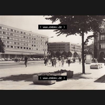 Ansichtskarten DDR Bezirk Berlin, Stadt Berlin in s/w / schwarzweiß, Graphokopie H. Sander K.G. Berlin 1966, Interhotel Unter den Linden. Stadtansichten... Sammlung