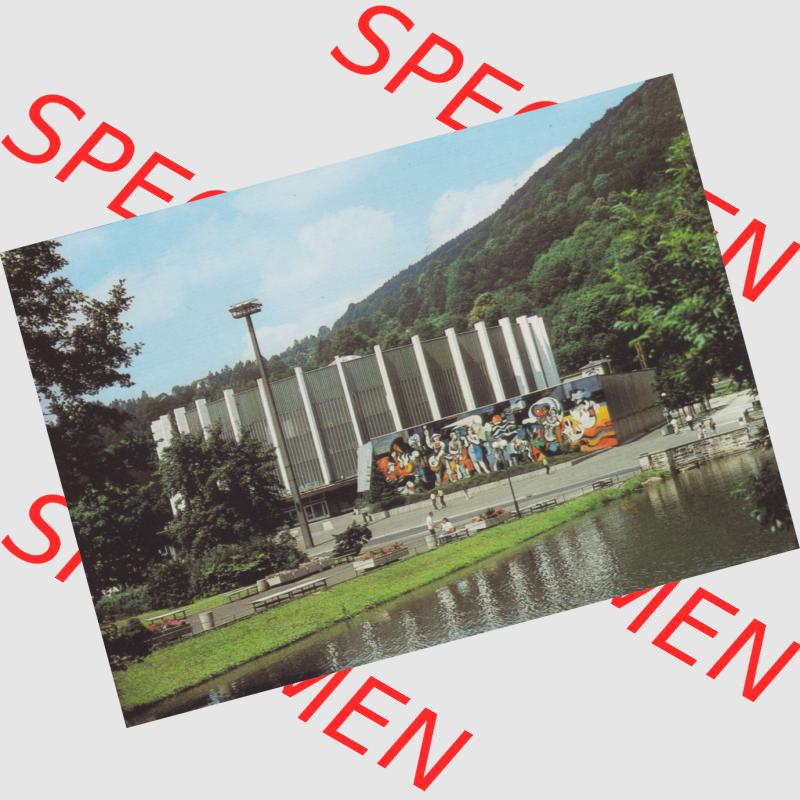 Alte Ansichtskarte DDR Bezirk Suhl, Allgemeine Mappe aus dem Jahr 1989, Suhl, Stadthalle der Freundschaft. Ansichtskarte bzw. Postkarte aus DDR-Zeiten Bezirk Suhl der Deutschen... Sammlung