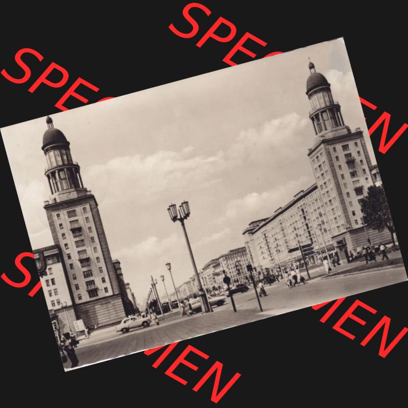 Ansichtskarten DDR Bezirk Berlin, Stadt Berlin in schwarzweiß 1960, Frankfurter Tor in Berlin. Stadtansichten der Stadt Berlin, mit Ansicht in Schwarzweiß der Hauptstadt... Sammlung