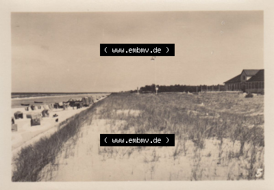 Foto DDR Bezirk Rostock, Kreis Ribnitz-Damgarten, Ostseebad Prerow Mappe in s/w 1975, 5. Strand. Altes Foto aus Mappe mit 10 Echte... Sammlung