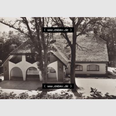Alte Ansichtskarte DDR Bezirk Rostock, Kreis Rügen (Insel Rügen), Stadt Bergen - Rugard HO-Gaststätte 1974, Bergen auf Rügen - Rugard-Gaststätte (2) Sammlung