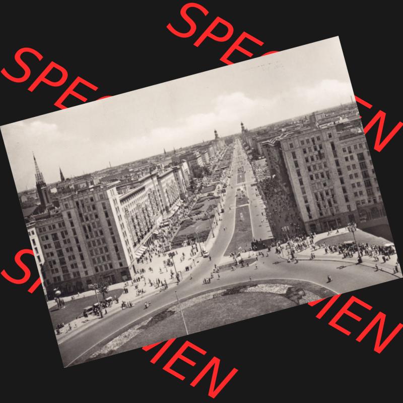 Ansichtskarten DDR Bezirk Berlin, Stadt Berlin in s/w 1960, Berlin, Karl-Marx-Allee. Stadtansichten der Stadt Berlin, mit alter Ansicht in Schwarzweiß der Hauptstadt... Sammlung