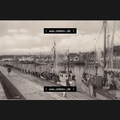 Alte Foto-Ansichten DDR Bezirk Rostock, Kreis Rügen, Insel Rügen, Sassnitz Stubbenkammer 1961: Im Hafen. Altes Foto DDR Bezirk Rostock, Kreis Rügen,... Sammlung
