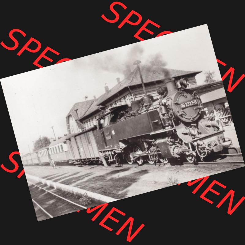 Alte Foto-Ansichten DDR Bezirk Rostock, Kreis Bad Doberan, Ostseebad Kühlungsborn Eisenbahn Molli auf dem Bahnhof Kühlungsborn West. Altes Foto der DDR Bezirk Rostock,... Sammlung