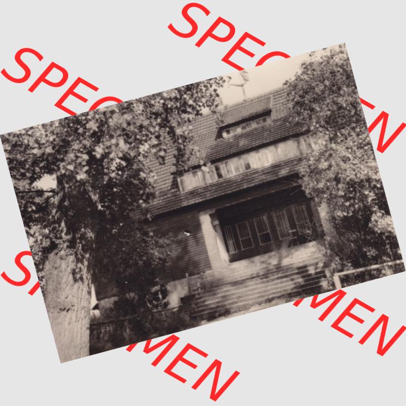 Foto DDR Bezirk Rostock, Kreis Ribnitz-Damgarten, Ostseebad Zingst Mappe in s/w vom Jahrgang 1963 B 8/63, HO-Gaststätte Kurhaus. Altes Foto mit Ansicht der DDR Bezirk... Sammlung