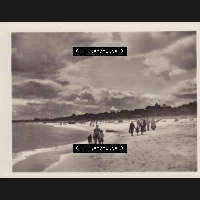 Altes Foto aus DDR Bezirk Rostock, Kreis Wolgast, Seebad Heringsdorf 1955, Strandpartie. Altes Foto der DDR Bezirk Rostock, Kreis Wolgast, Insel Usedom, Seebad... Sammlung