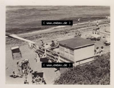 Altes Foto aus DDR Bezirk Rostock, Kreis Bad Doberan, Ostseebad Rerik 1955, Strand. Foto in s/w - schwarzweiß aus DDR-Zeiten... Sammlung