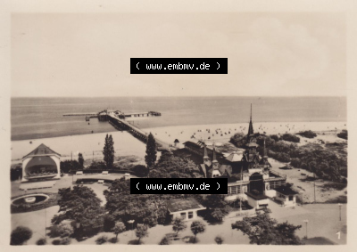 Insel Usedom Seebad Heringsdorf 1955, 1. Seebrücke mit Kurpark. Altes Foto der DDR Sammlung