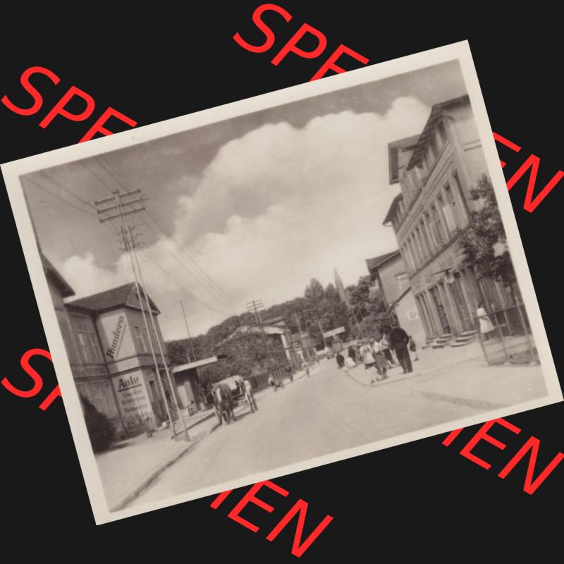 Altes Foto DDR Bezirk Rostock, Kreis Rügen, Ostseebad Sassnitz 1954, Karl-Marx-Straße. Altes Foto DDR Bezirk Rostock, Kreis Rügen, Ostseebad Sassnitz... Sammlung