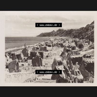 Altes Foto aus DDR Bezirk Rostock, Kreis Bad Doberan, Ostseebad Rerik 1955, Am Schönen Ostseestrand. Foto in s/w - schwarzweiß aus DDR-Zeiten der Deutschen Demokratischen... Sammlung