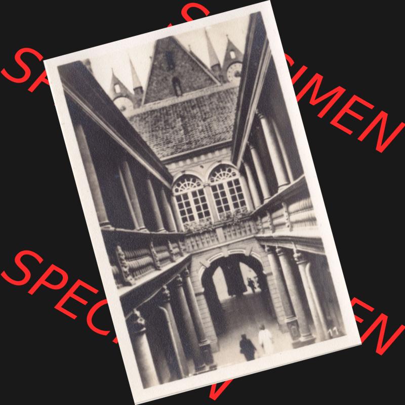 Alte Foto-Ansicht DDR Bezirk Rostock, Kreis Stralsund, Hansestadt Stralsund 11. Rathausdurchgang. Foto aus Foto-Mappe vom Verlag Werner Schwarz, Stralsund. Die Fotomappe... Sammlung