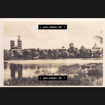 Alte Foto-Ansicht DDR Bezirk Rostock, Kreis Stralsund, Hansestadt Stralsund 6. Knieperteich mit Stadtansicht. Foto aus Foto-Mappe vom Verlag Werner Schwarz, Stralsund.... Sammlung