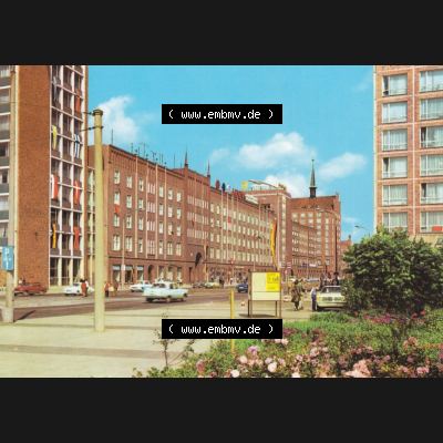 Alte Ansichtskarte mit Ansicht der DDR Bezirk Rostock, Stadtkreis & Hansestadt Rostock 1975, Lange Straße. Digitales Bildmaterial von Farbigen bzw. Color Ansichtskarten... Sammlung